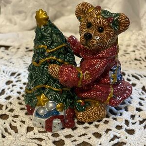 Boyds Bears Salt and Pepper shakers